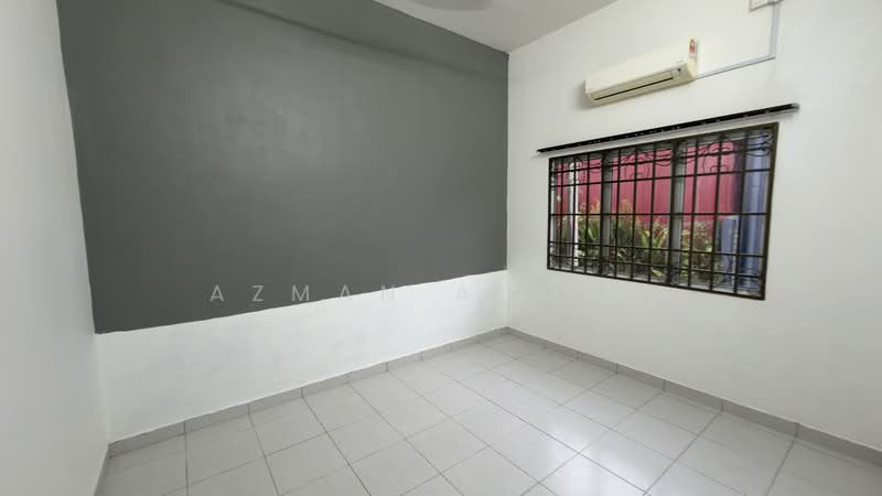 Rumah Teres 2 Tingkat untuk Dijual di Sepang (Selangor) - Azman Ahmad - PropertyGuru.com.my