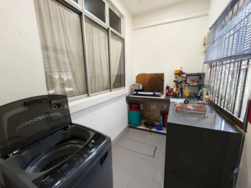 1-storey Terraced House for Sale in Taman Universiti (Skudai) - Ong Lih Shyan - Balcony - PropertyGuru.com.my