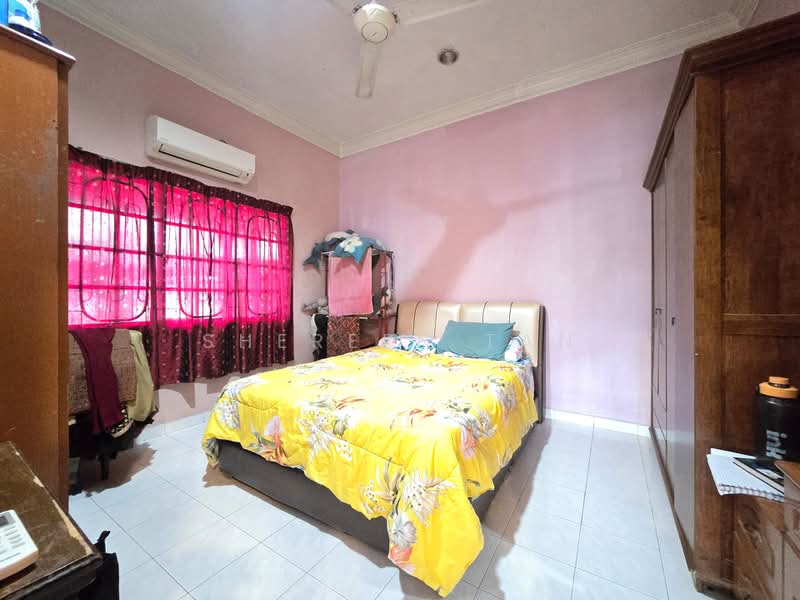 Rumah Teres 1 Tingkat untuk Dijual di Port Klang (Pelabuhan Klang) (Selangor) - Shereen Tan - Bedroom - PropertyGuru.com.my