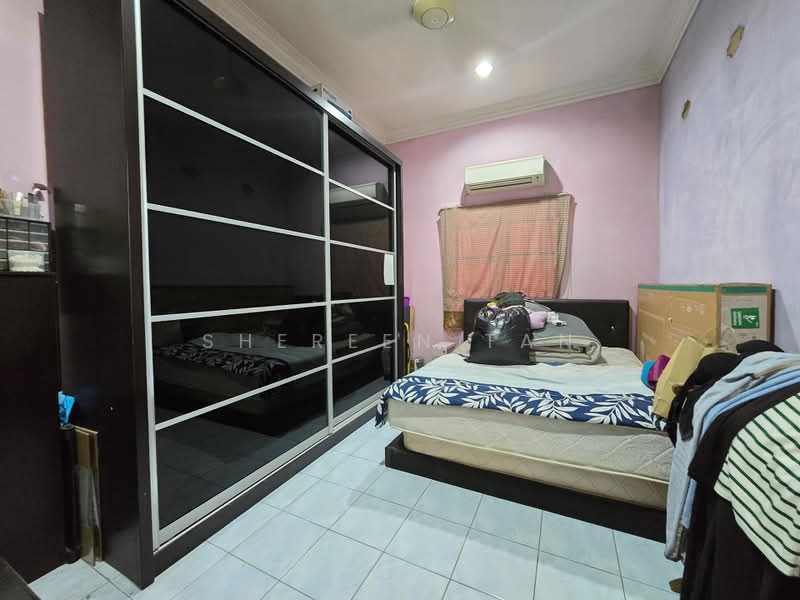 Rumah Teres 1 Tingkat untuk Dijual di Port Klang (Pelabuhan Klang) (Selangor) - Shereen Tan - Bedroom - PropertyGuru.com.my