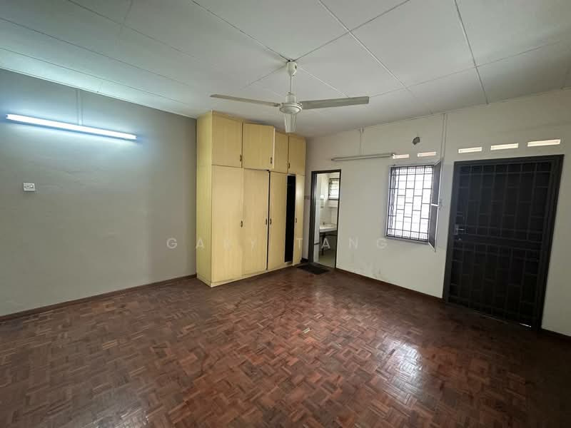 Rumah Teres 2 Tingkat untuk Dijual di Taman Bercham Jaya (Ipoh) - Gary Tang - Bedroom - PropertyGuru.com.my