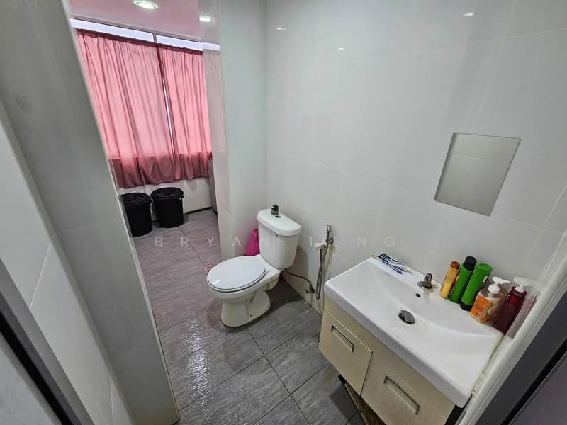 Apartment for Sale at Gambier Heights - Bryan Teng - Bathroom - PropertyGuru.com.my