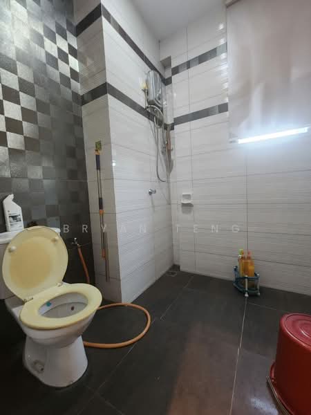 Semi-Detached House for Sale in Bukit Minyak (Penang) - Bryan Teng - Bathroom - PropertyGuru.com.my
