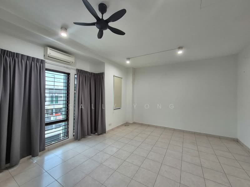 2-storey Terraced House for Rent in Setia Alam (Selangor) - Sally Yong - Living Room - PropertyGuru.com.my
