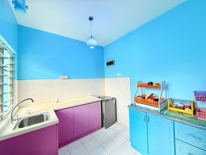 Apartment for Sale at Bistari Impian Apartment - Lucas Lee - Kitchen - PropertyGuru.com.my