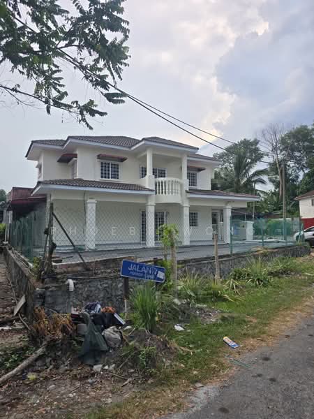 Rumah Teres 2 Tingkat untuk Dijual di Kajang (Selangor) - Phoebe Wong - Exterior - PropertyGuru.com.my