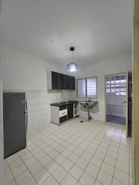 Rumah Teres 2 Tingkat untuk Dijual di Kajang (Selangor) - Phoebe Wong - Kitchen - PropertyGuru.com.my