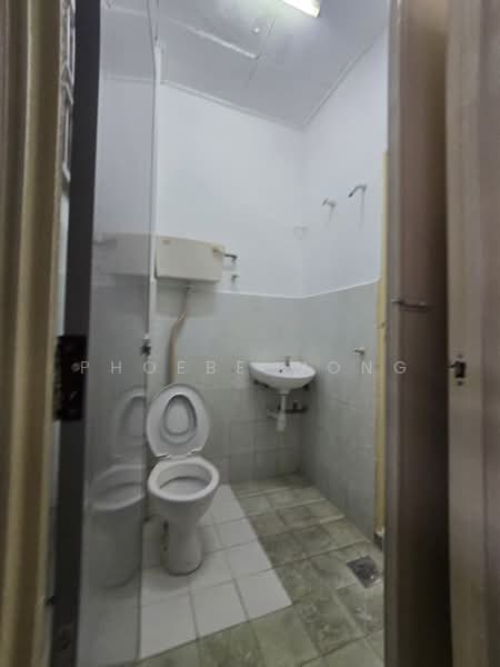 Rumah Teres 2 Tingkat untuk Dijual di Kajang (Selangor) - Phoebe Wong - Bathroom - PropertyGuru.com.my