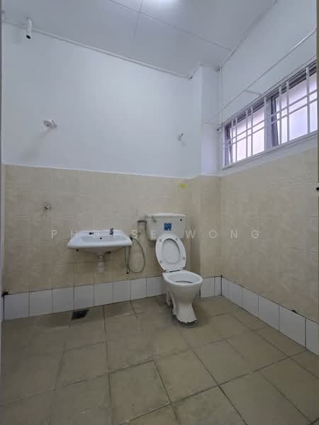 Rumah Teres 2 Tingkat untuk Dijual di Kajang (Selangor) - Phoebe Wong - Bathroom - PropertyGuru.com.my