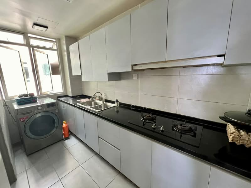 Servis Apartment untuk Disewa di KSL Residence @ Daya - Grace Chiew - Kitchen - PropertyGuru.com.my