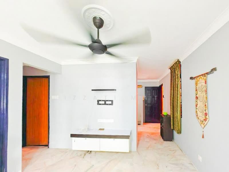 Pangsapuri untuk Dijual di Apartment Seroja - Izzati Mat - Living Room - PropertyGuru.com.my