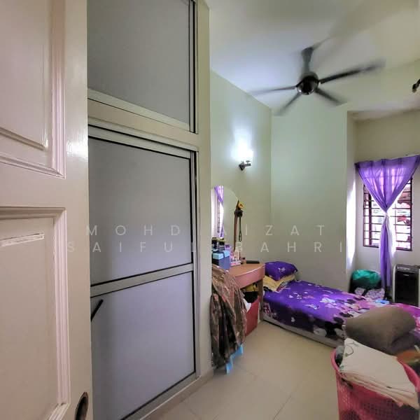 Semi-Detached House for Sale in Kajang (Selangor) - Mohd Aizat Saiful Bahri - Bedroom - PropertyGuru.com.my