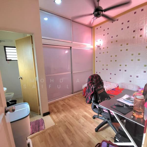Semi-Detached House for Sale in Kajang (Selangor) - Mohd Aizat Saiful Bahri - Bedroom - PropertyGuru.com.my