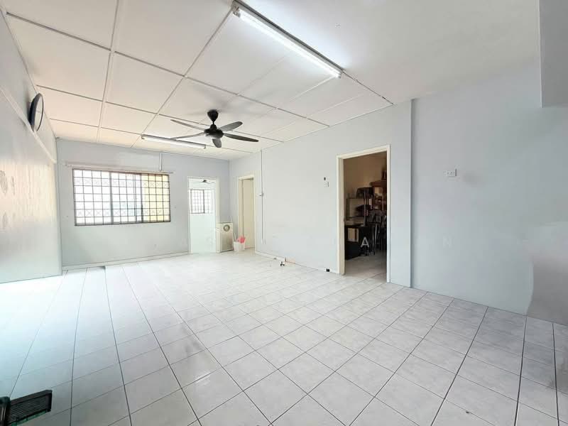 Apartment for Sale at Pangsapuri Subang Suria - Natasha Shadan - Living Room - PropertyGuru.com.my