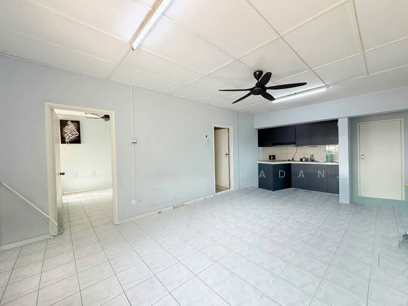 Apartment for Sale at Pangsapuri Subang Suria - Natasha Shadan - Kitchen - PropertyGuru.com.my
