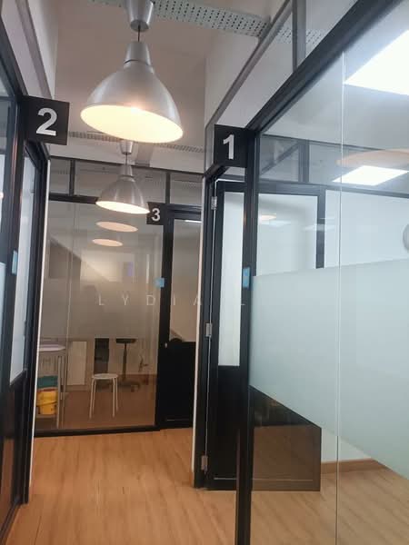 Shop / Office for Sale in Seksyen 23 (Shah Alam) - Lydia Loo - Corridor - PropertyGuru.com.my