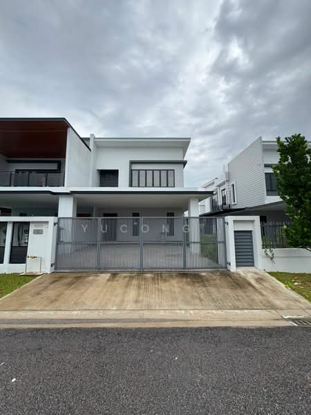 Cluster House for Sale in Taman Glenmarie (Johor Bahru) - Yucong . - Exterior - PropertyGuru.com.my