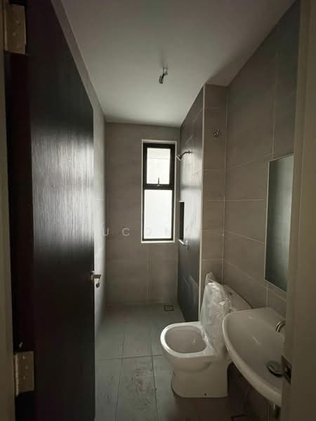 Cluster House for Sale in Taman Glenmarie (Johor Bahru) - Yucong . - Bathroom - PropertyGuru.com.my