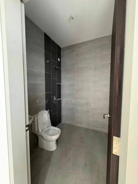 Cluster House for Sale in Taman Glenmarie (Johor Bahru) - Yucong . - Bathroom - PropertyGuru.com.my