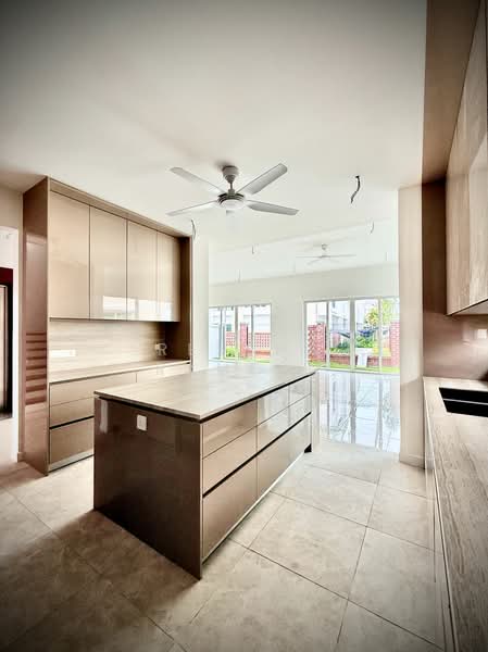 Rumah Berkembar untuk Disewa di Seri Tanjung Pinang (Tanjung Tokong) - Ressha Ramesh - Kitchen - PropertyGuru.com.my