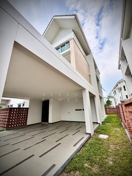 Rumah Berkembar untuk Disewa di Seri Tanjung Pinang (Tanjung Tokong) - Ressha Ramesh - Exterior - PropertyGuru.com.my