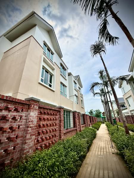 Rumah Berkembar untuk Disewa di Seri Tanjung Pinang (Tanjung Tokong) - Ressha Ramesh - Exterior - PropertyGuru.com.my