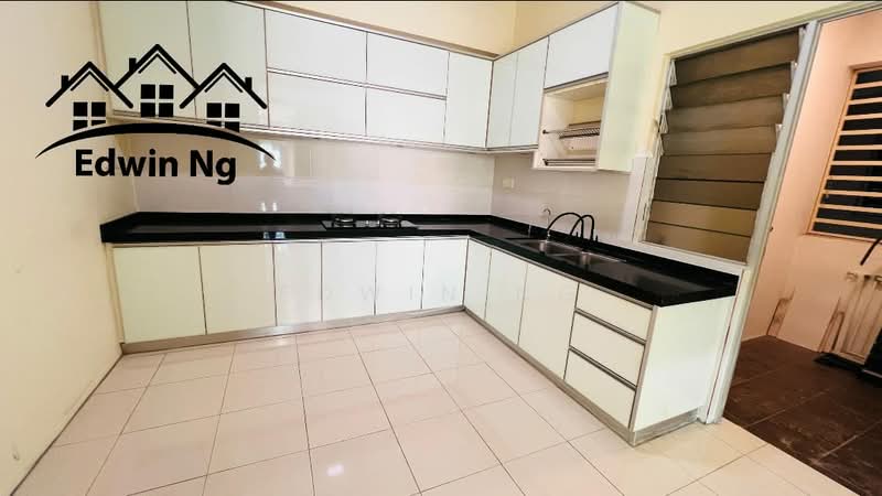 Condominium for Sale at Villa Tanjung (Tanjung Height) - Edwin Ng - Kitchen - PropertyGuru.com.my
