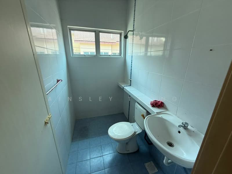 Rumah Teres 2-Tingkat untuk Dijual di Taman Klebang Bayu (Ipoh) - Ainsley Thong - Bathroom - PropertyGuru.com.my