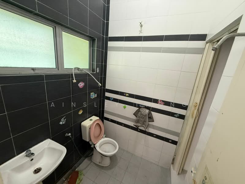 Rumah Teres 2-Tingkat untuk Dijual di Taman Klebang Bayu (Ipoh) - Ainsley Thong - Bathroom - PropertyGuru.com.my