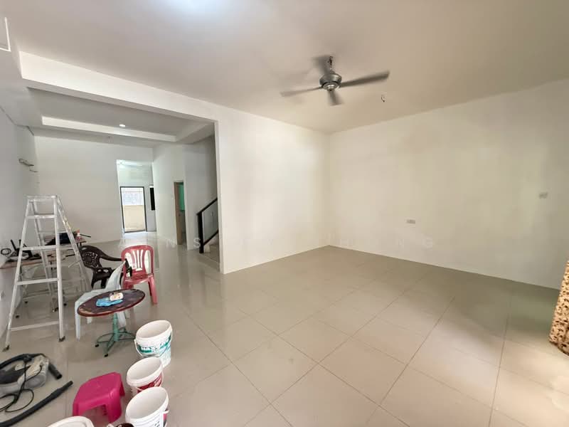 Rumah Teres 2-Tingkat untuk Dijual di Taman Klebang Bayu (Ipoh) - Ainsley Thong - Living Room - PropertyGuru.com.my