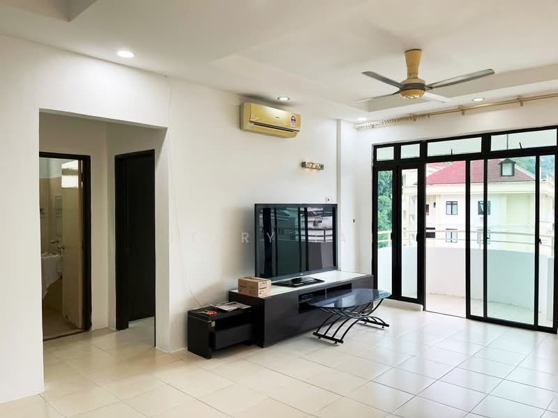 Condominium for Rent at Penhill Perdana Condominium - Jerry Tan - Living Room - PropertyGuru.com.my