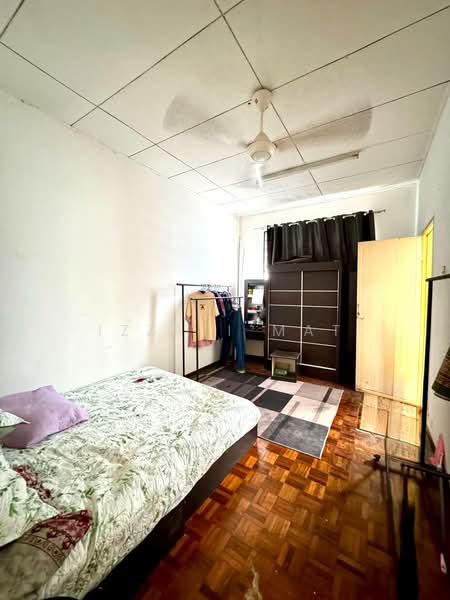 2-storey Terraced House for Sale in Taman Puncak Kinrara (Bandar Kinrara) - Izzati Mat - Bedroom - PropertyGuru.com.my