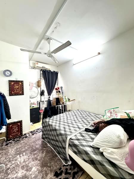 2-storey Terraced House for Sale in Taman Puncak Kinrara (Bandar Kinrara) - Izzati Mat - Bedroom - PropertyGuru.com.my