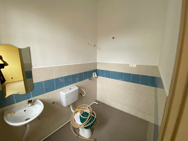 2-storey Terraced House for Rent in Kangkar Pulai (Skudai) - Nick Low - Bathroom - PropertyGuru.com.my