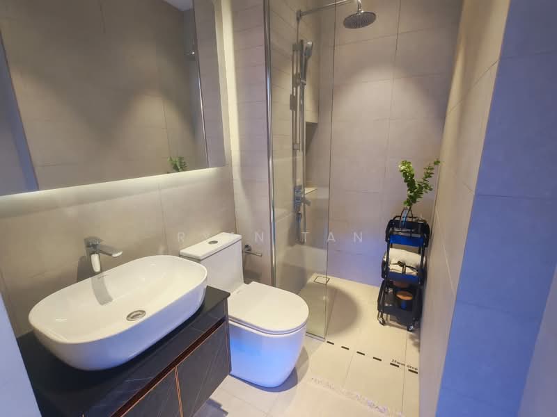 Service Residence for Sale at Majestic Gen Sphere - Ryan Tan - Bathroom - PropertyGuru.com.my