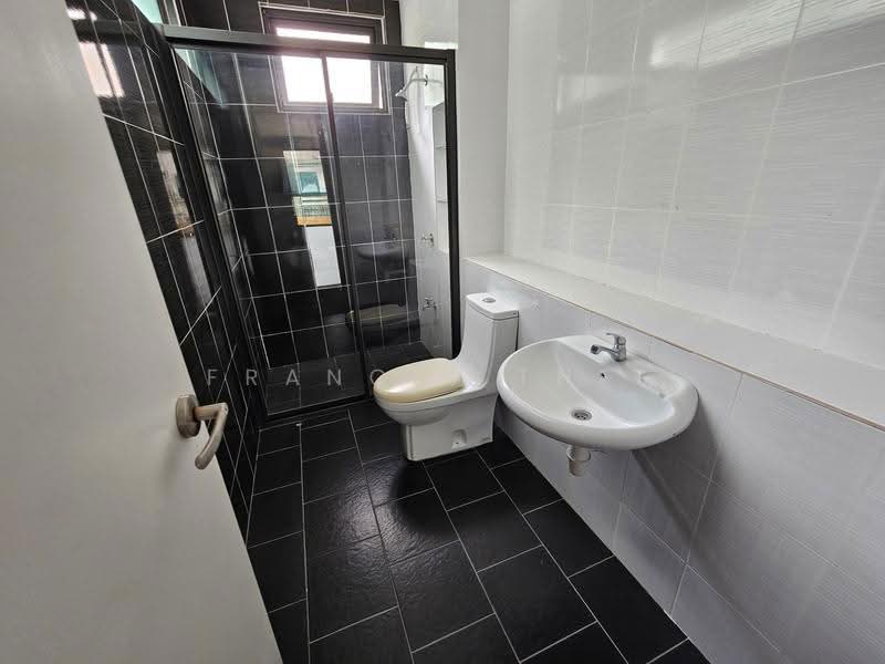 Semi-Detached House for Sale in Taman Saujana Suria (Kajang) - Francis Thee - PropertyGuru.com.my