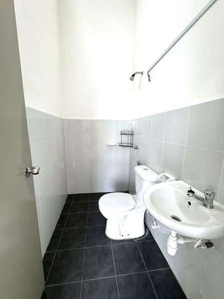 2-storey Terraced House for Rent in Taman Pulai Mutiara (Iskandar Puteri (Nusajaya)) - Nick Low - Bathroom - PropertyGuru.com.my