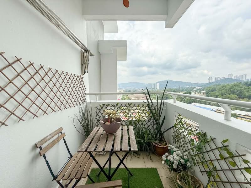 Servis Apartment untuk Dijual di Saville @ Melawati - Pit Zahid - Balcony - PropertyGuru.com.my