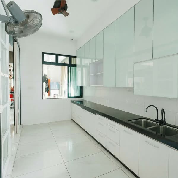 Semi-Detached House for Sale in Nusa Duta (Iskandar Puteri (Nusajaya)) - Liew Lih Yi - Kitchen - PropertyGuru.com.my