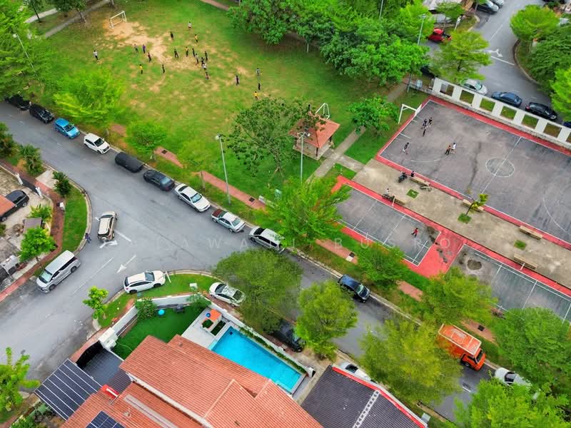 2-storey Terraced House for Sale in Bandar Nusaputra (Puchong) - Salawati Busro - Exterior - PropertyGuru.com.my