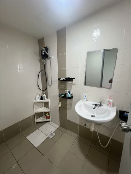 Servis Apartment untuk Disewa di Axis Crown - Viven Chia - Bathroom - PropertyGuru.com.my