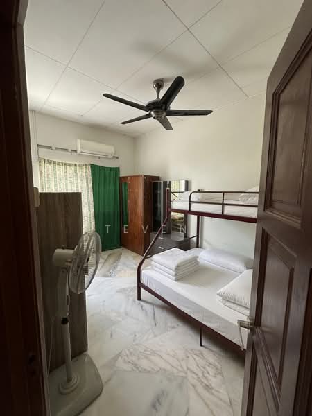 Rumah Teres 1 Tingkat untuk Dijual di Taman Ipoh Permai (Ipoh) - Steven . - Bedroom - PropertyGuru.com.my