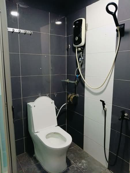 Rumah Teres 1 Tingkat untuk Dijual di Taman Century (Johor Bahru) - Sky Tan - Bathroom - PropertyGuru.com.my