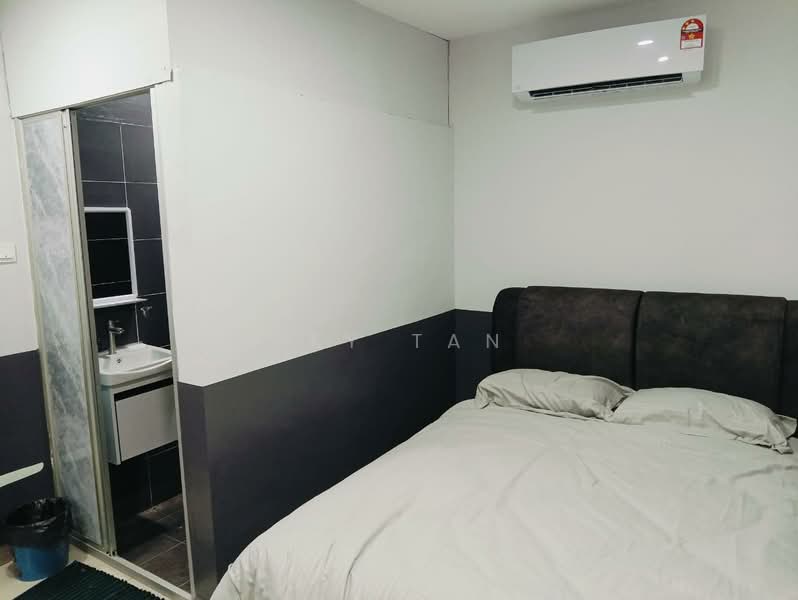 Rumah Teres 1 Tingkat untuk Dijual di Taman Century (Johor Bahru) - Sky Tan - Bedroom - PropertyGuru.com.my
