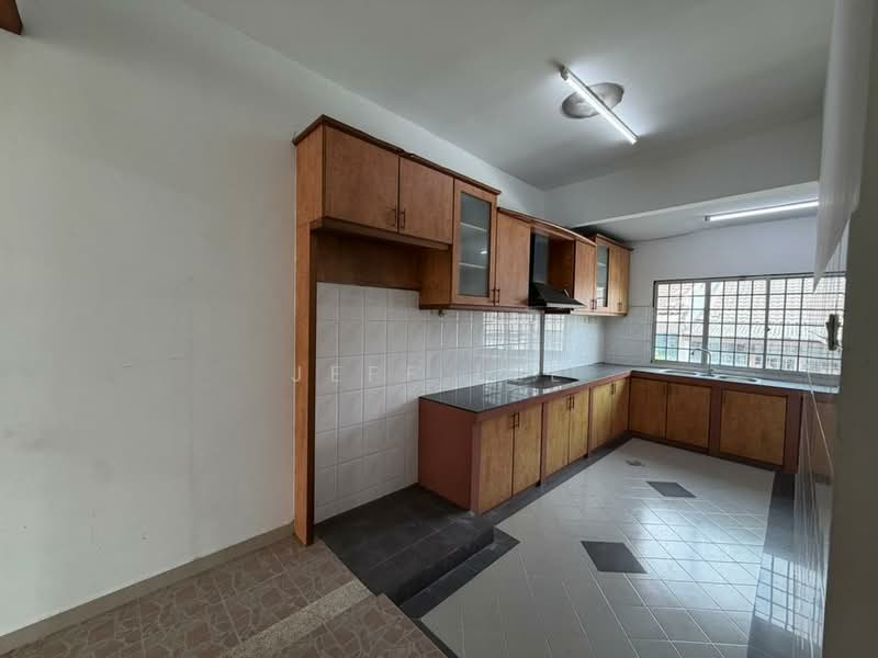 Rumah Teres 1 Tingkat untuk Dijual di Taman Puteri Wangsa (Ulu Tiram) - Jeff Lee - Kitchen - PropertyGuru.com.my
