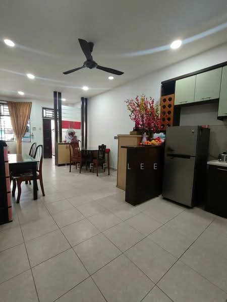 Rumah Teres 2 Tingkat untuk Dijual di Taman Daya (Johor Bahru) - Jeff Lee - Dining Room - PropertyGuru.com.my