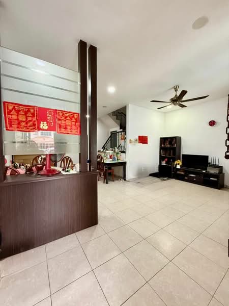 Rumah Teres 2 Tingkat untuk Dijual di Taman Daya (Johor Bahru) - Jeff Lee - Living Room - PropertyGuru.com.my