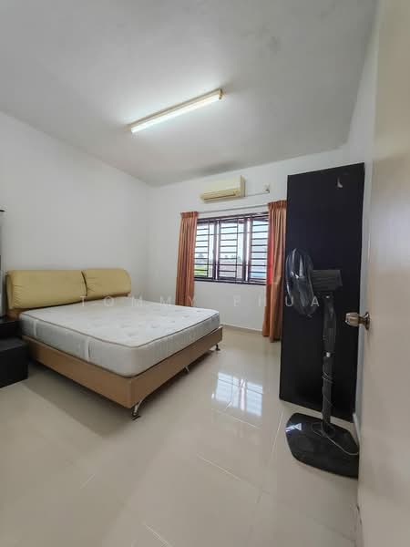 Rumah Flat untuk Disewa di Taman Gaya - Tommy Phua - Bedroom - PropertyGuru.com.my