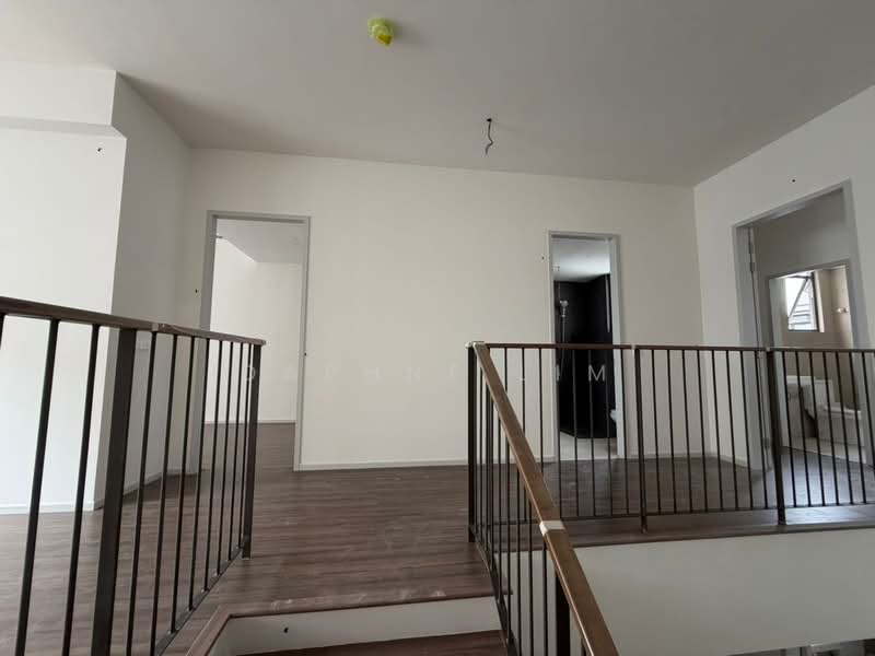 Rumah Teres 3 Tingkat untuk Dijual di Taman Bukit Serdang (Seri Kembangan) - Daphne Lim - PropertyGuru.com.my