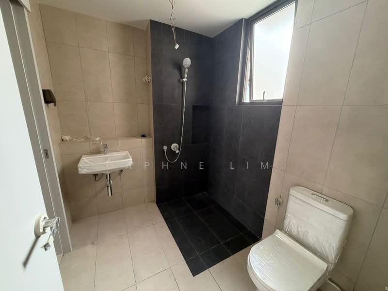 Rumah Teres 3 Tingkat untuk Dijual di Taman Bukit Serdang (Seri Kembangan) - Daphne Lim - PropertyGuru.com.my